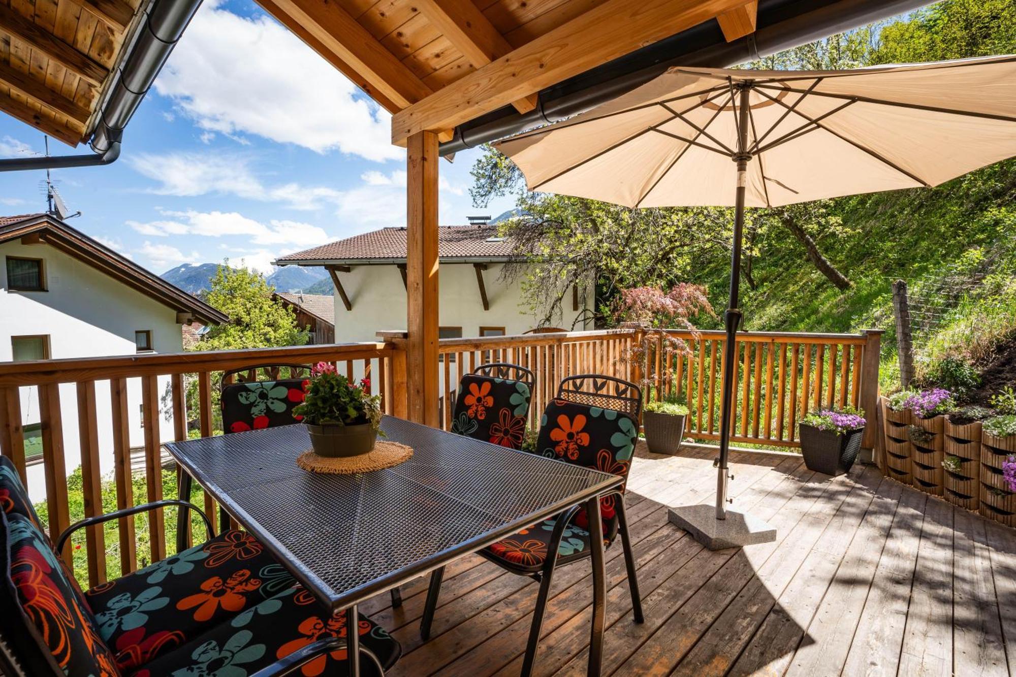 Hotel Living Flora Arzl im Pitztal Zewnętrze zdjęcie