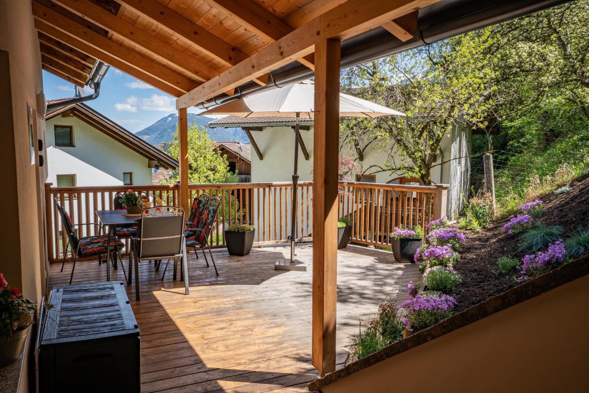 Hotel Living Flora Arzl im Pitztal Zewnętrze zdjęcie